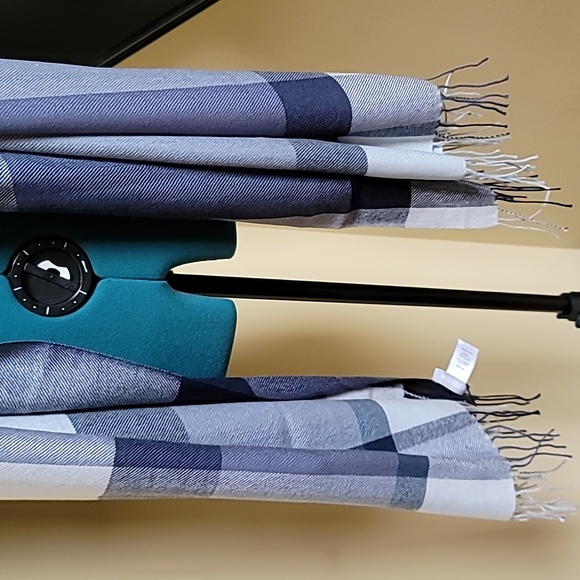 Nordstrom Wool & Cashmere Scarf - 70x30 - Picture 3 of 4